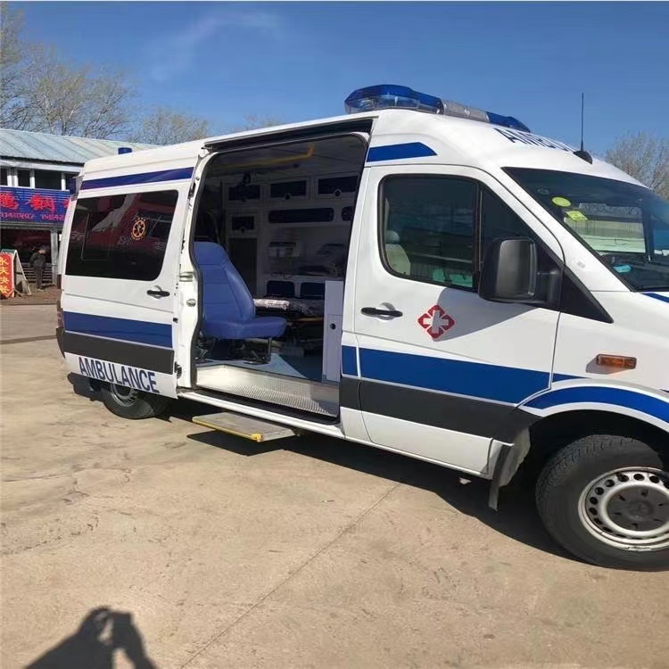 云霄私人长途救护车出租转院回家